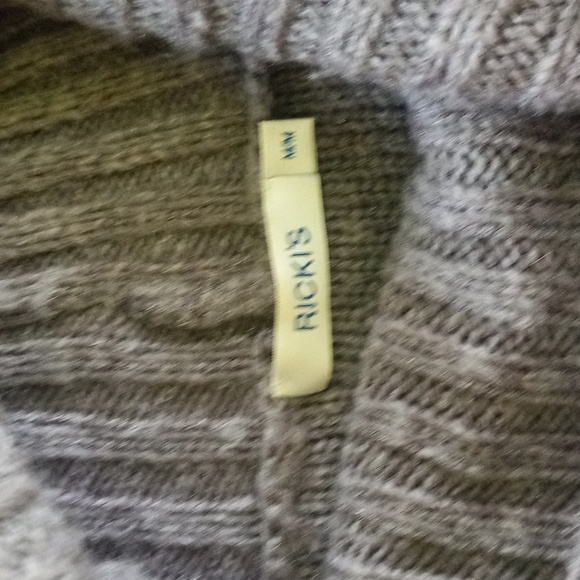 Grey cabled sweater /sweater dress. Long as a sweater.. - Picture 3 of 4